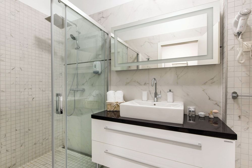 PRIMA Life Spalato Deluxe Double Room 4