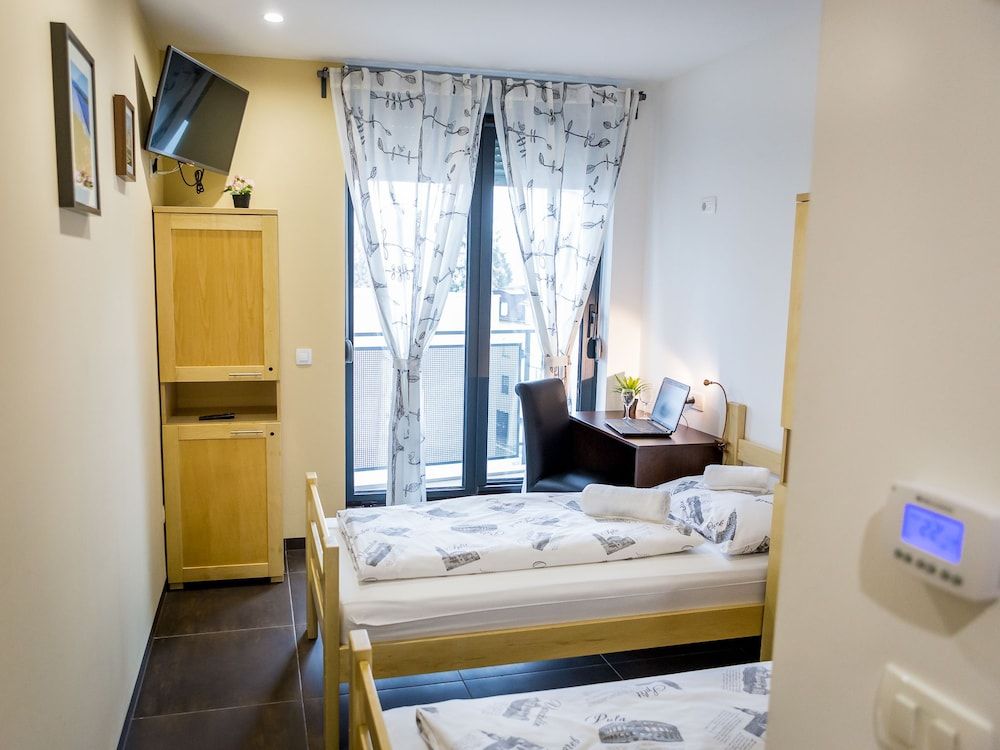 Hostel Moving Standard Double or Twin Room 2