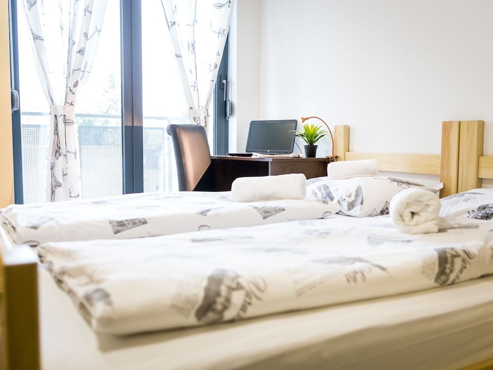 undefined Hostel Moving 2