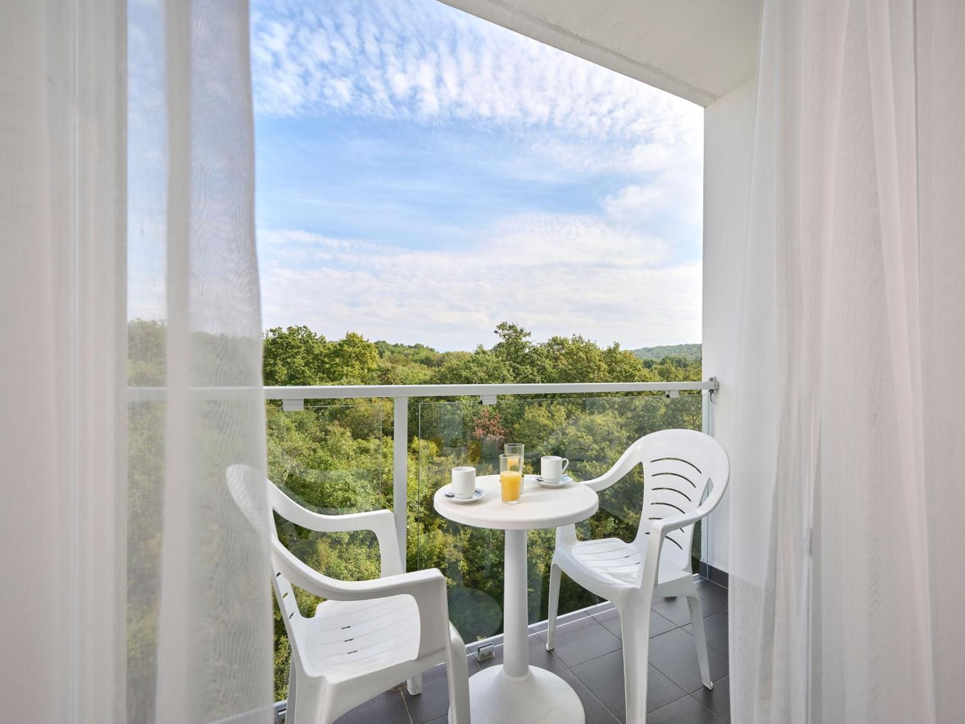 Junior Suite with Balcony