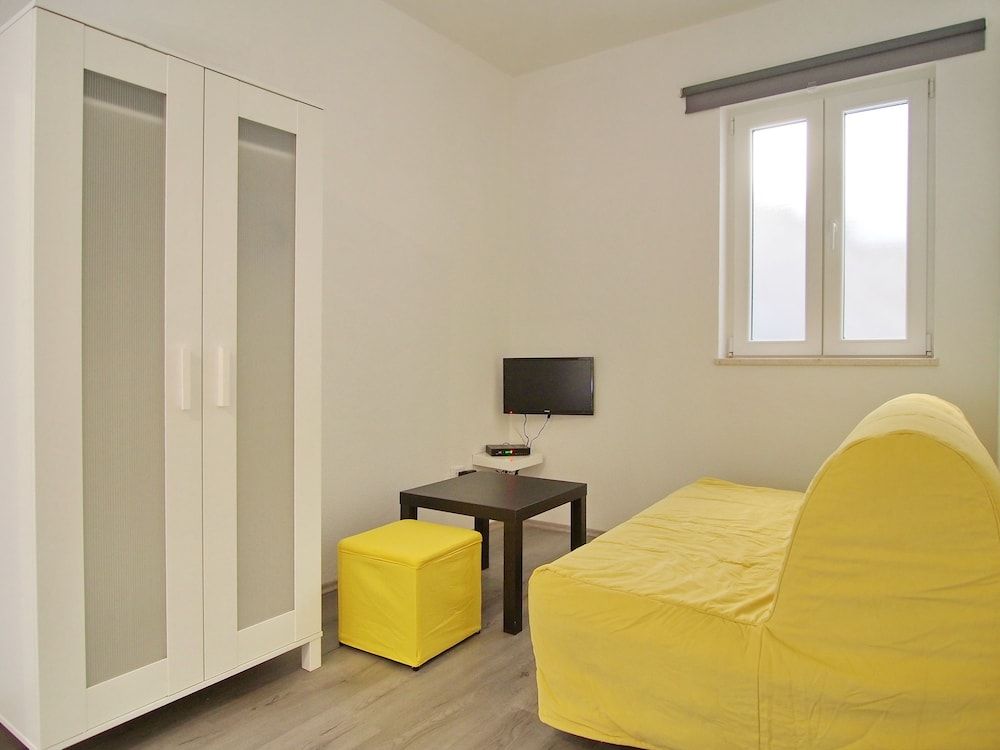 Icy-House Standard Double Room, 1 King Bed with Sofa bed, Partial Sea View 4