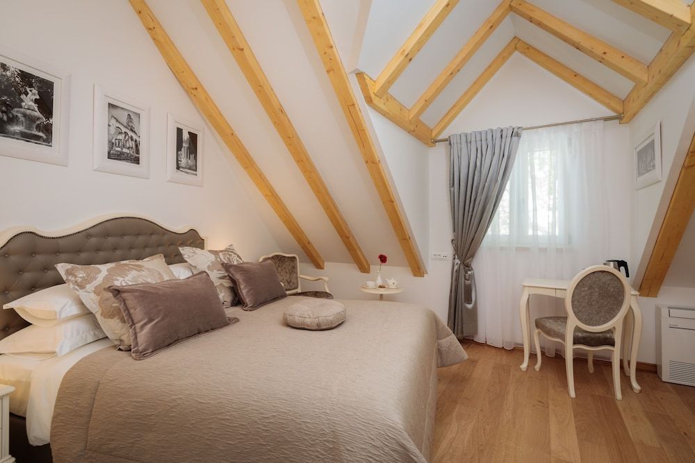 Priska Heritage Rooms