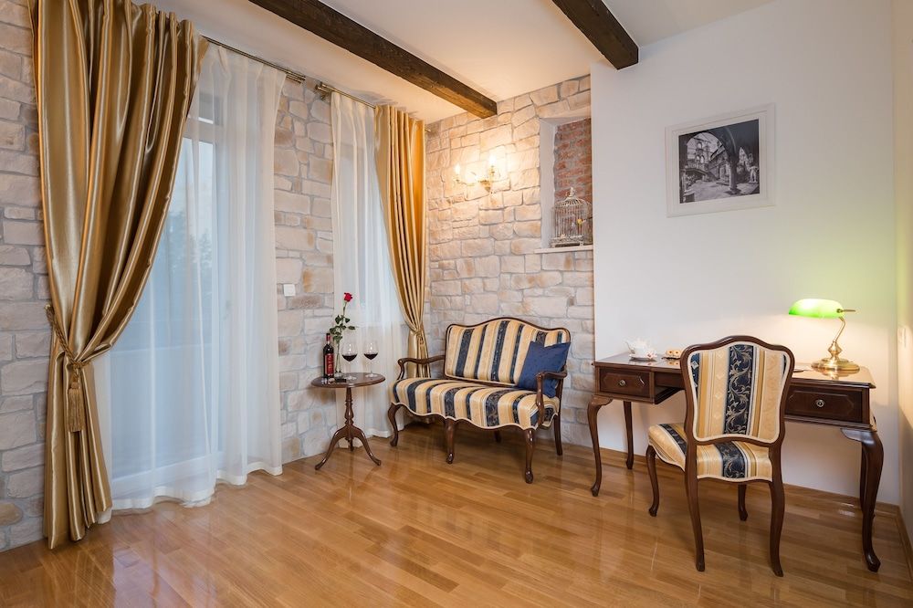 Priska Heritage Rooms Exclusive Suite, Balcony, Courtyard View (104) 7