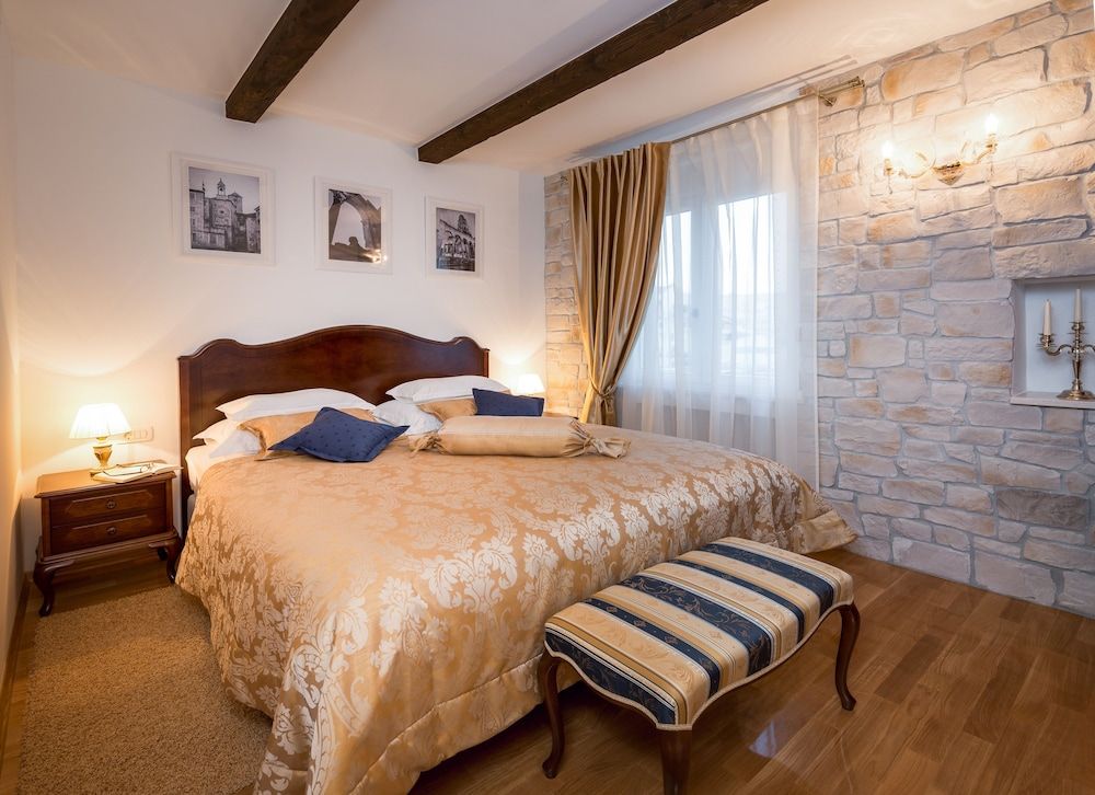 Priska Heritage Rooms Exclusive Suite, Balcony, Courtyard View (104)