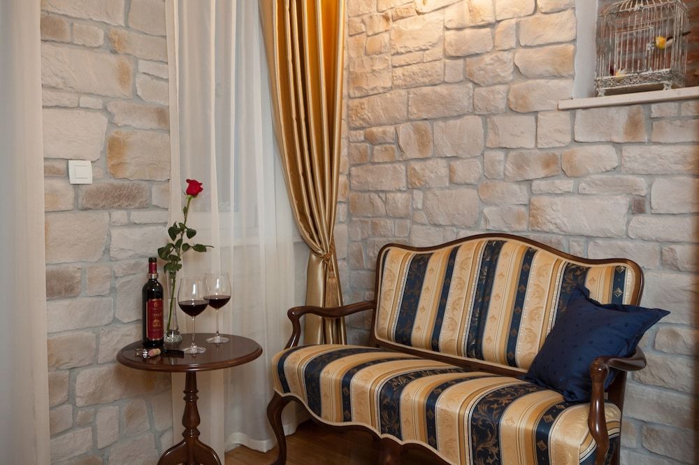 Priska Heritage Rooms Exclusive Suite, Balcony, Courtyard View (104) 8