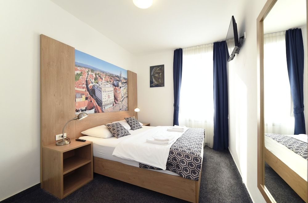 Hotel Orient Zagreb Standard Double Room 5