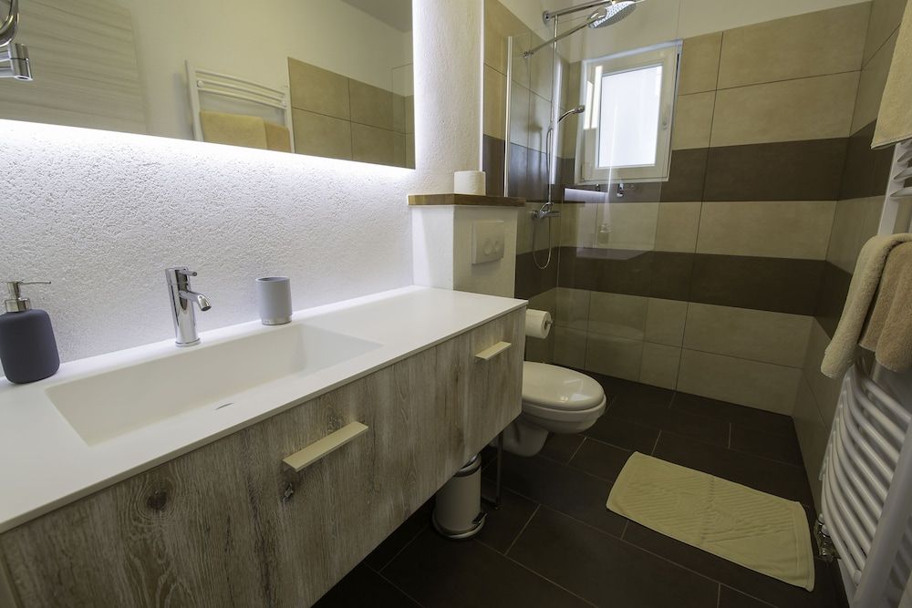 BC Eleven Superior Apartment, Patio, Sea View 5