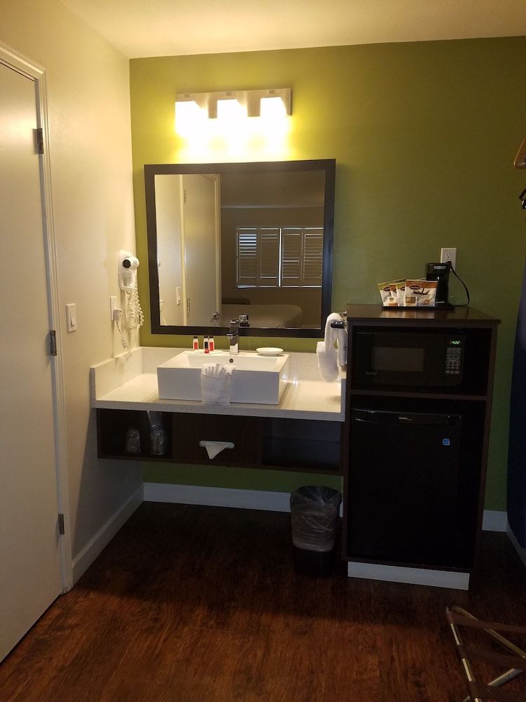Room, 2 Queen Beds, Accessible, Non Smoking (Mobility/Hearing)