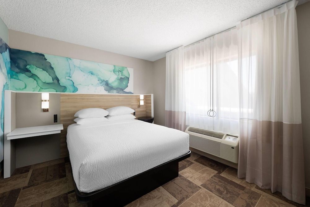 Suite, 1 King Bed, Accessible, Non Smoking (1 King Bed)