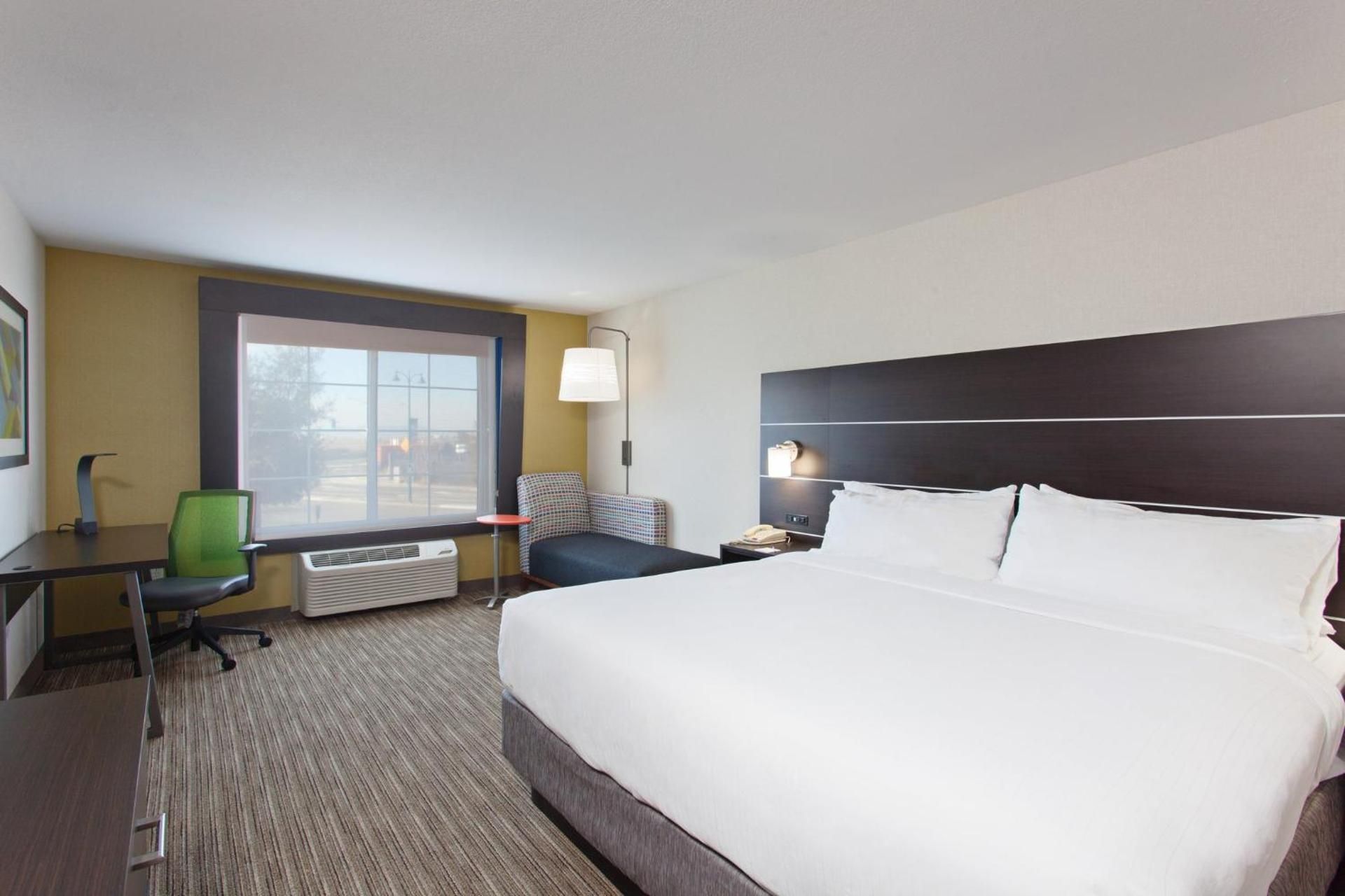 One-Bedroom King Suite - Top Floor
