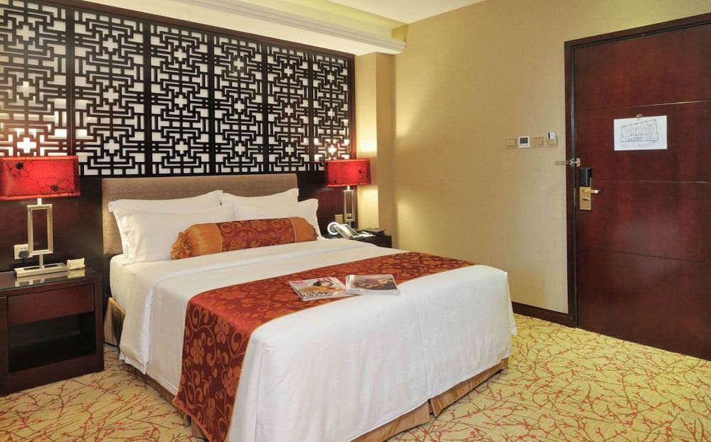 Metropole Hotel Superior Chinese Room 3