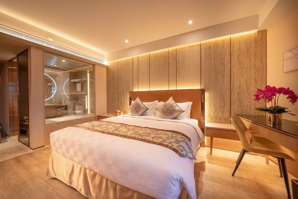 Hotel Golden Dragon