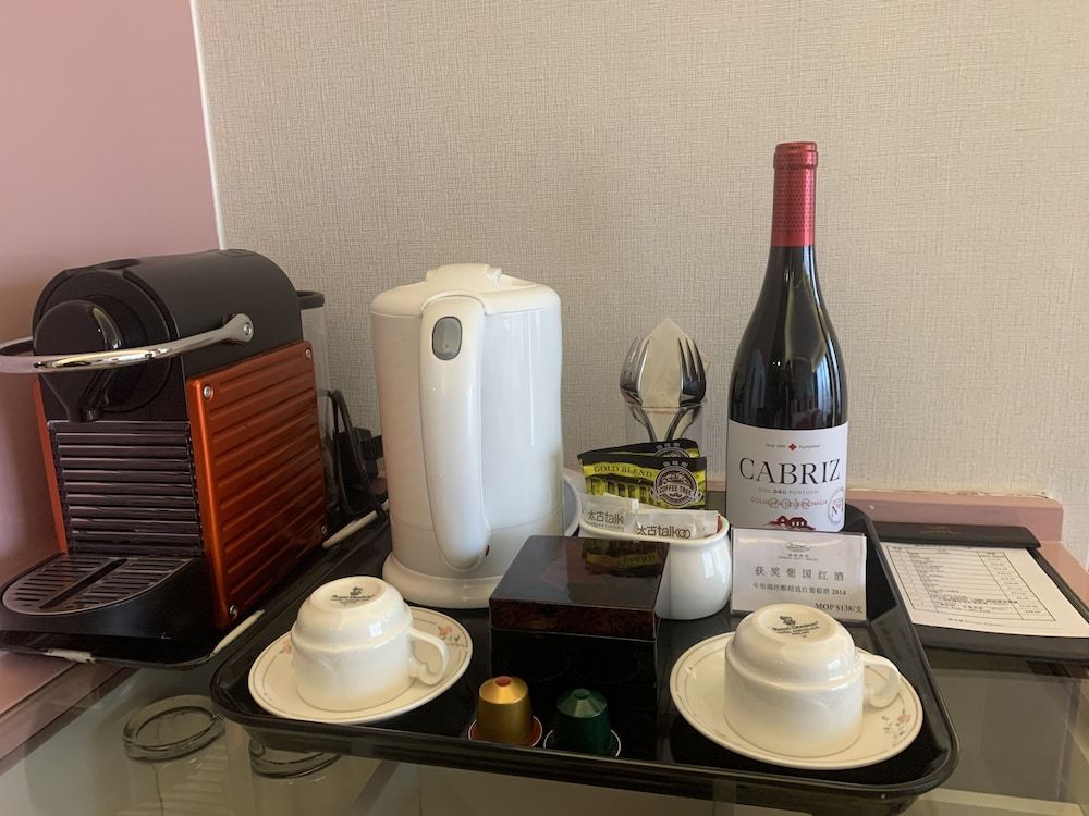 Riviera Hotel Macau Suite, Sea View 4