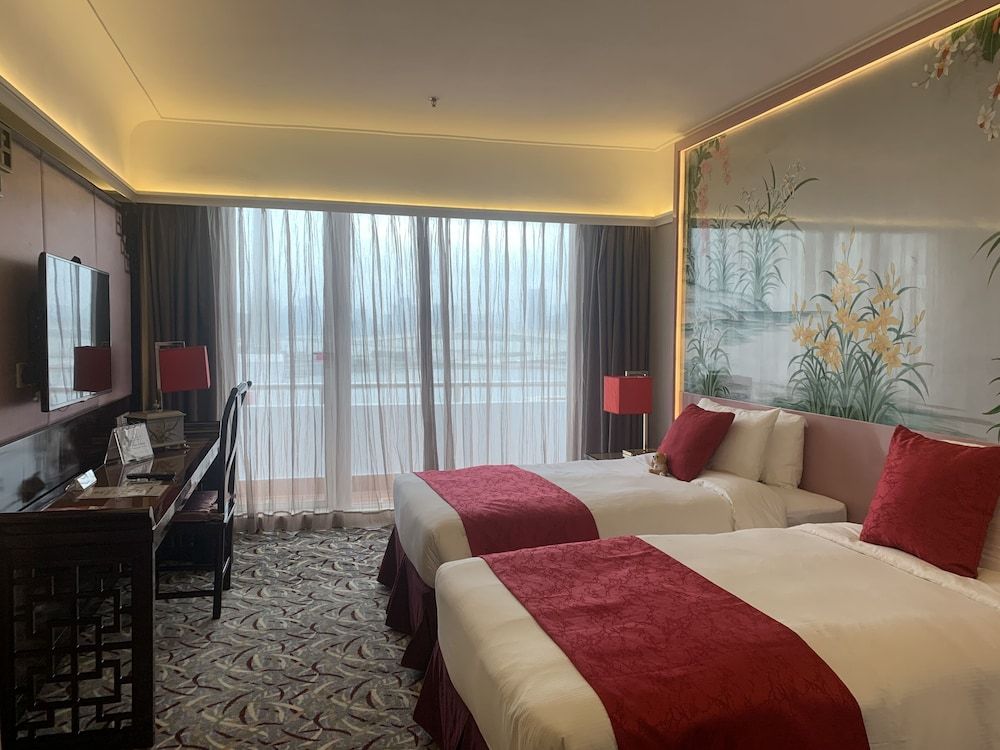 Riviera Hotel Macau Family Suite 5