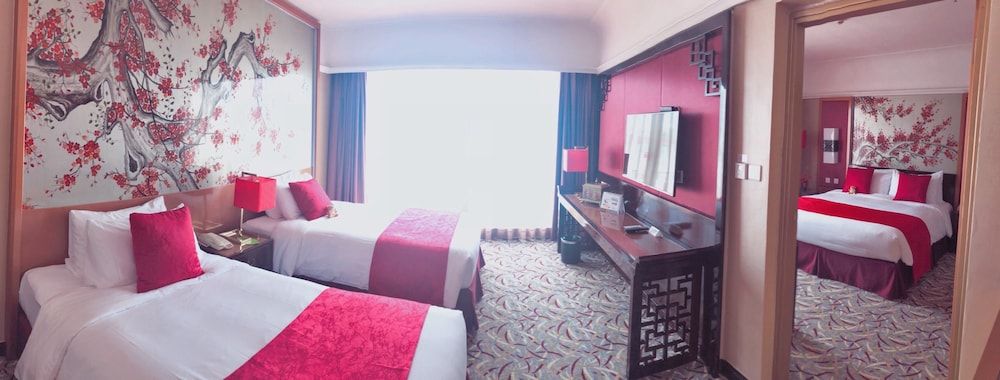 Riviera Hotel Macau Family Suite 2