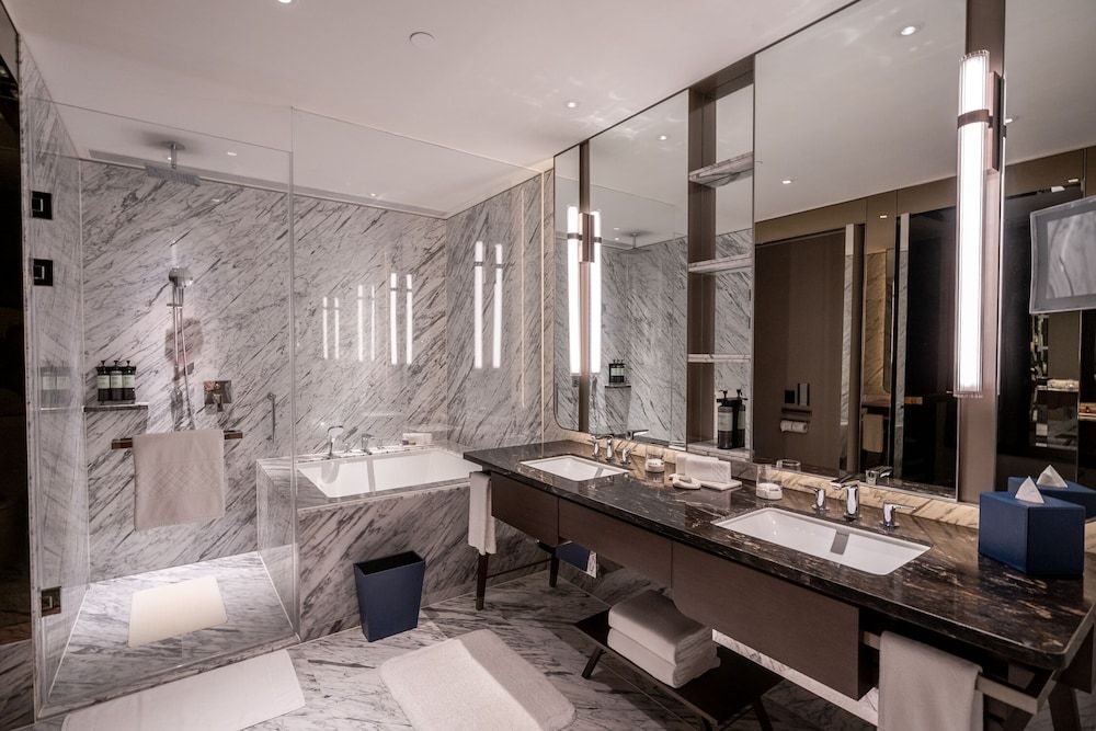 City of Dreams – Nüwa Macau Premier Queen 2