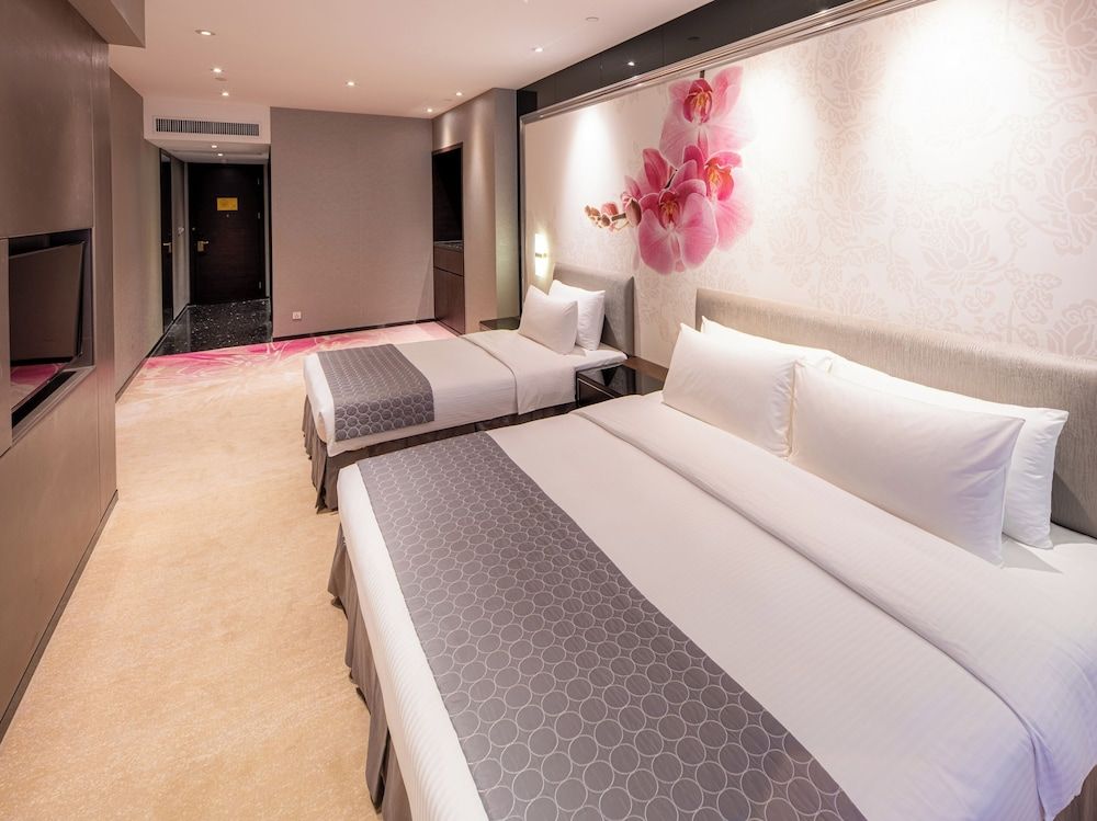 Grand Emperor Hotel Family Room 4