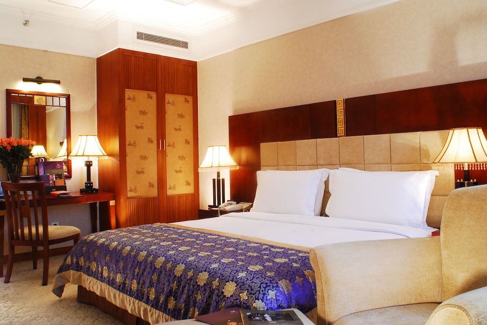 Deluxe Suite, 1 King Bed
