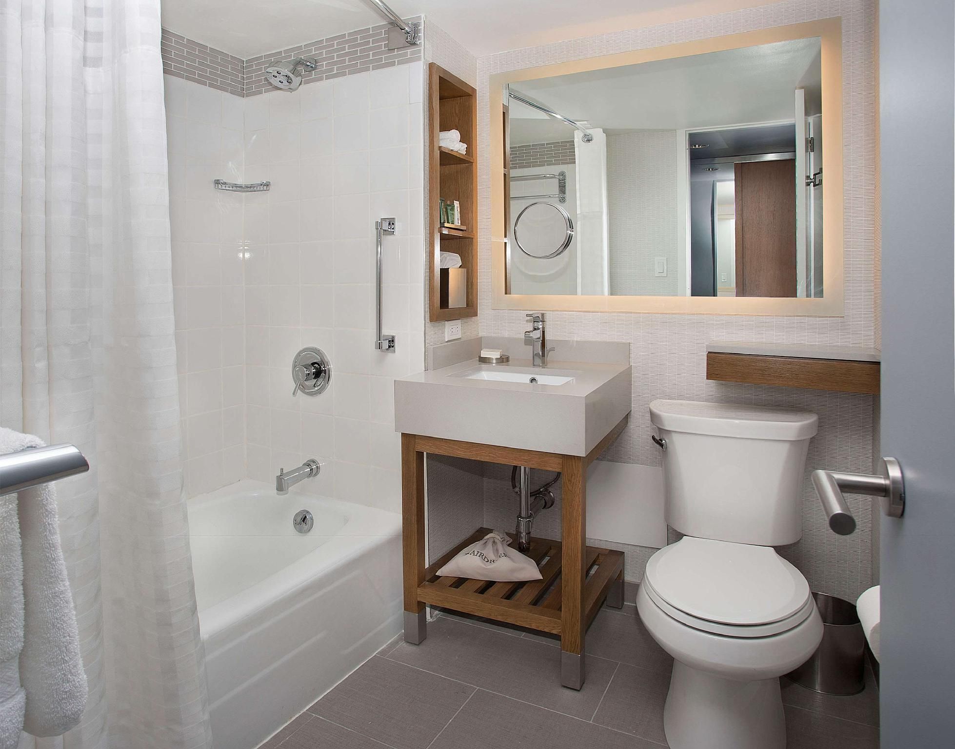 FAMILY SUITE 2 DOUBLE BED HEARING ACCESSIBLE