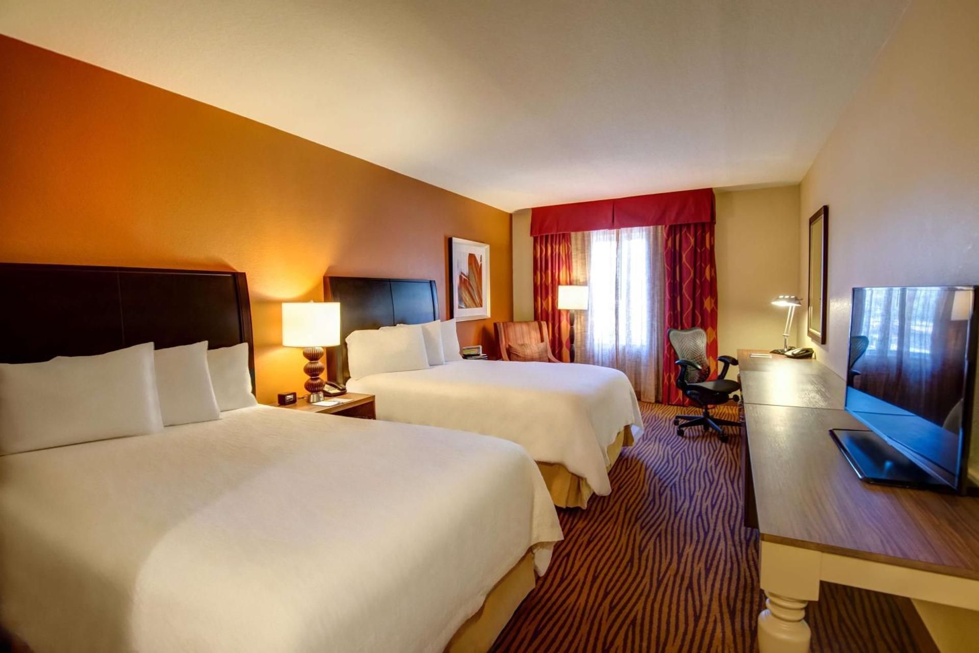 2 Double Beds