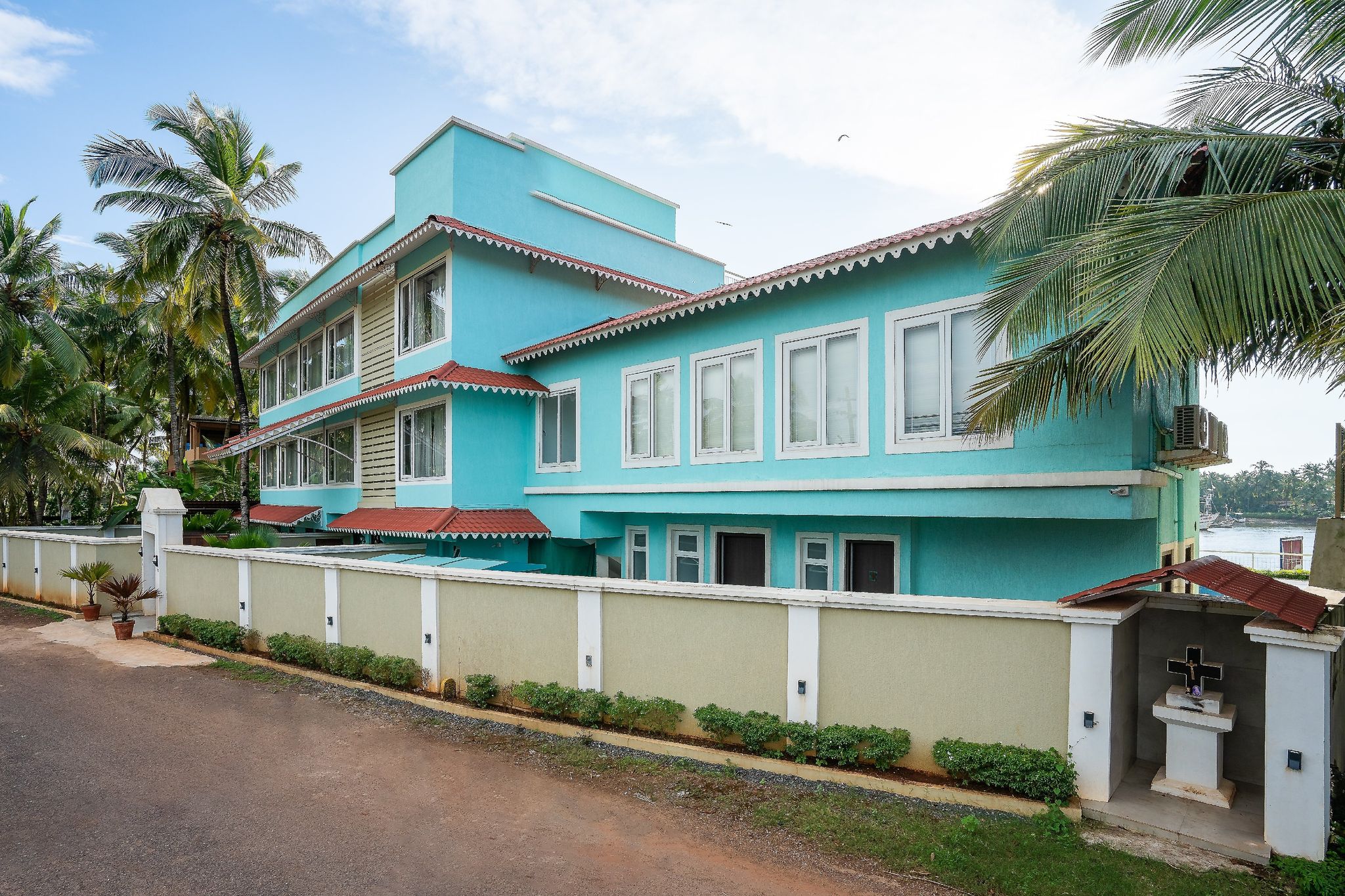 undefined Indy Waterfront Resort 7