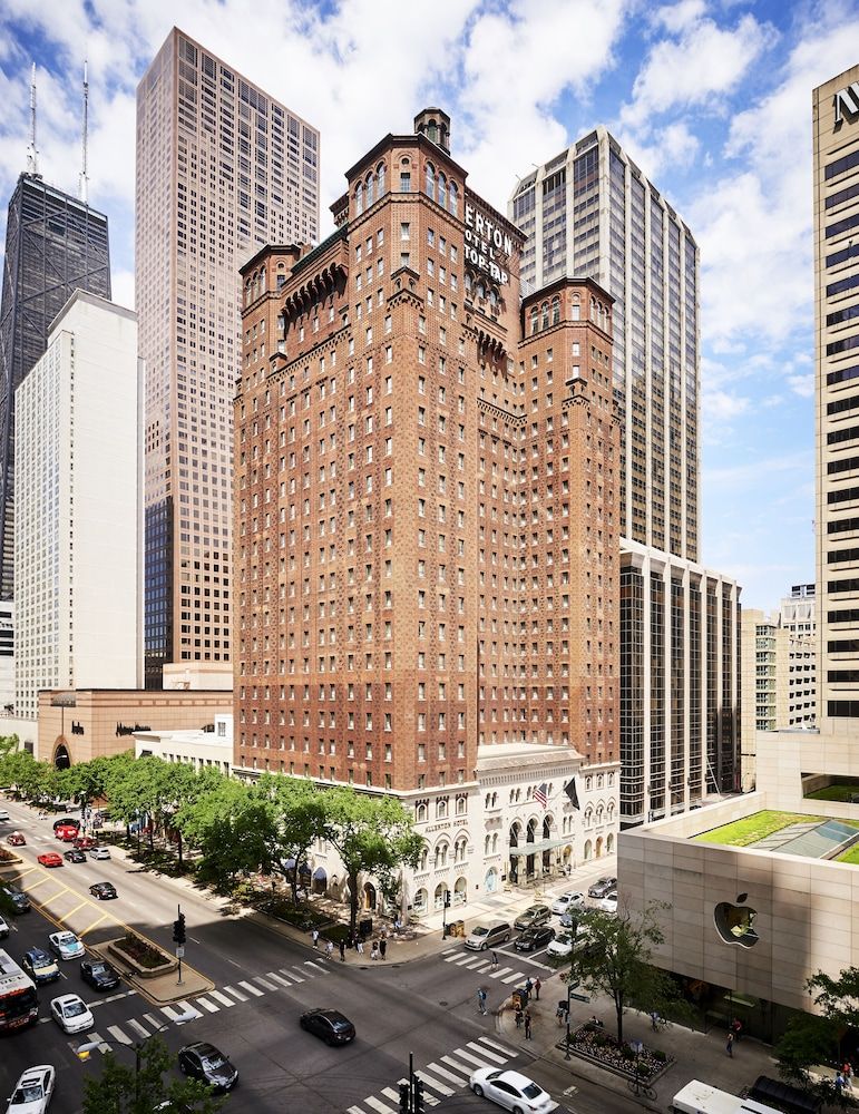 undefined Warwick Allerton - Chicago 4