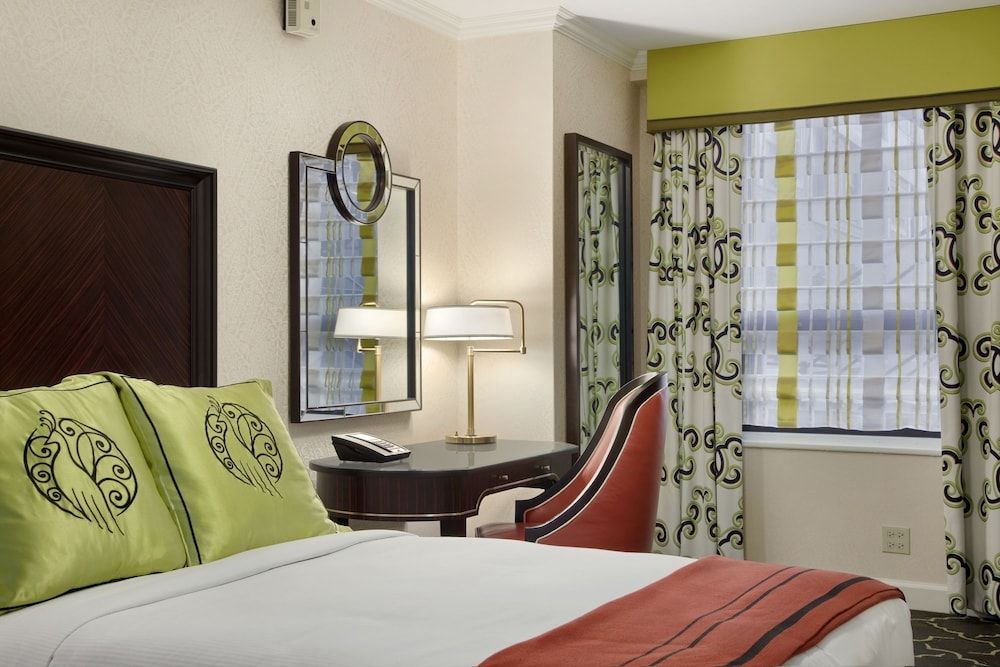 Palmer House a Hilton Hotel Room, 1 Double Bed, Non Smoking