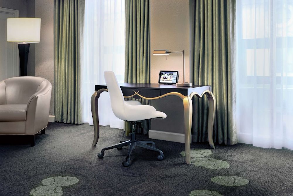 Palmer House a Hilton Hotel Room, 1 Double Bed, Non Smoking 4