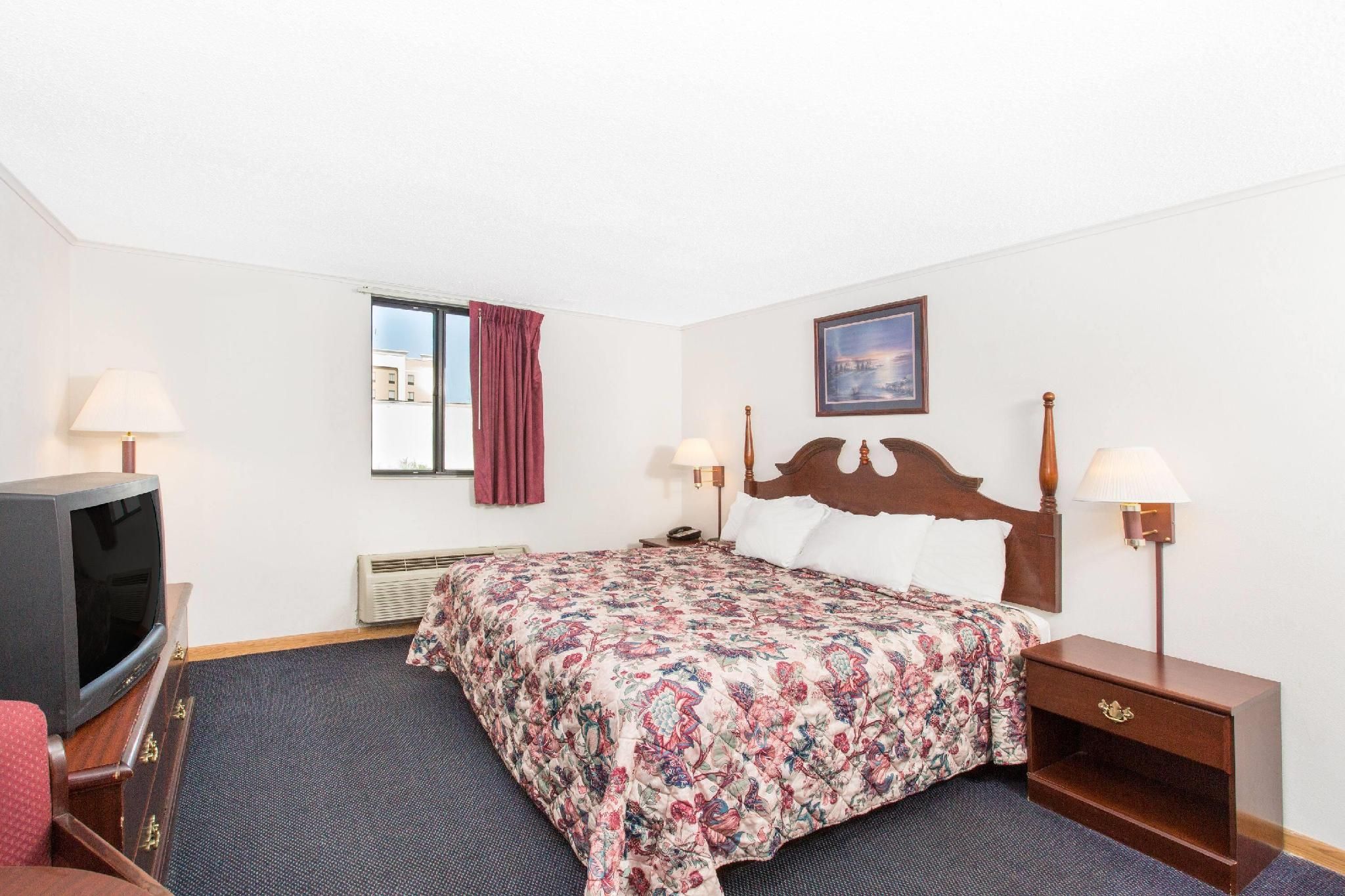 1 Queen Bed Non-Smoking