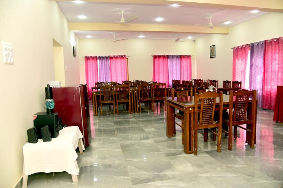 Food & Dining