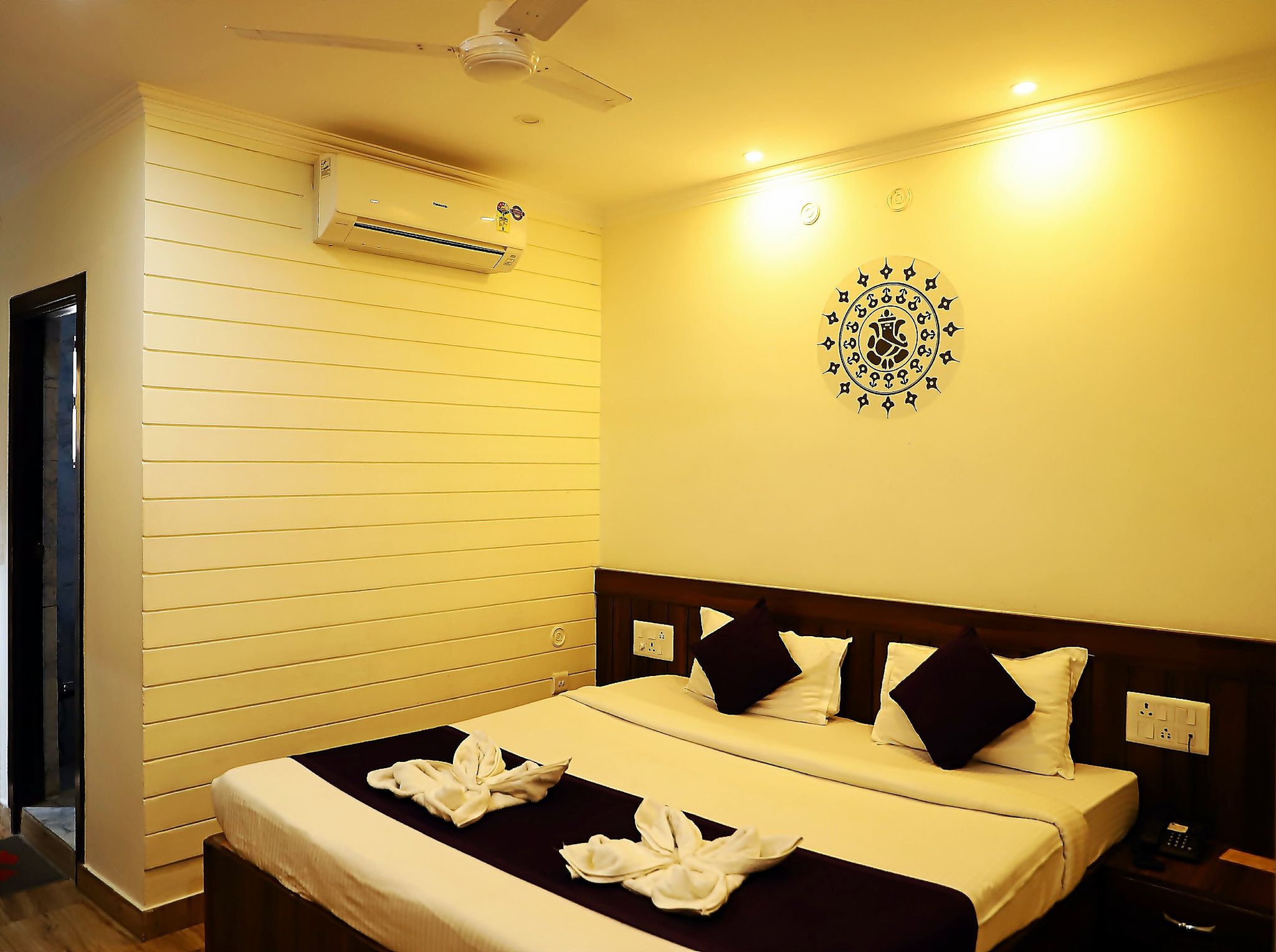 Hotel Vedas Tapovan  Executive Room