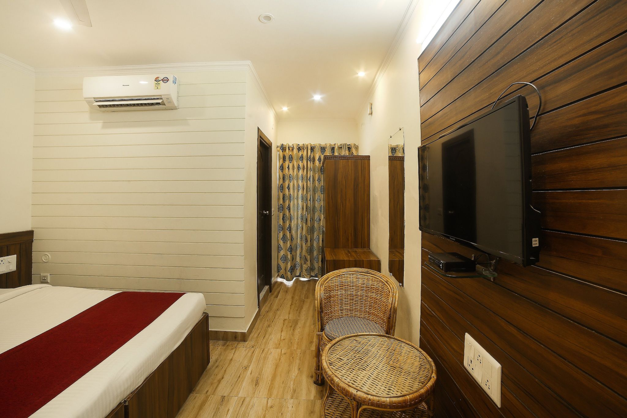 Hotel Vedas Tapovan  Executive Room 8
