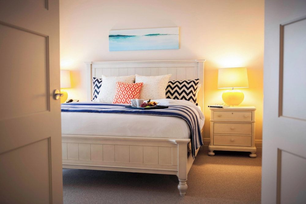 Suite, 1 Bedroom, Lake View