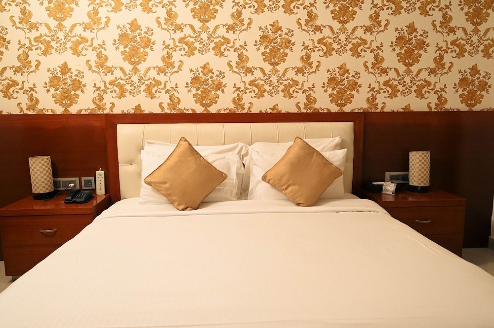 Clarks Safari Ranthambore Luxury Cottage with King Bed and Garden view 9