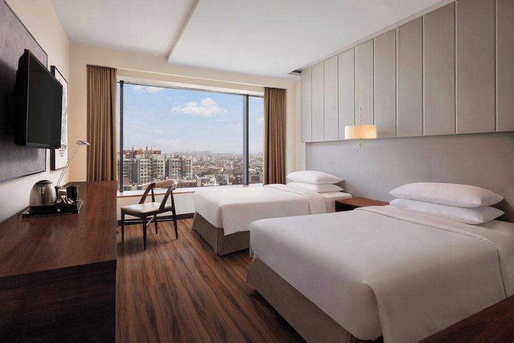 Renaissance Ahmedabad Hotel Superior Room, 2 Twin Beds 2