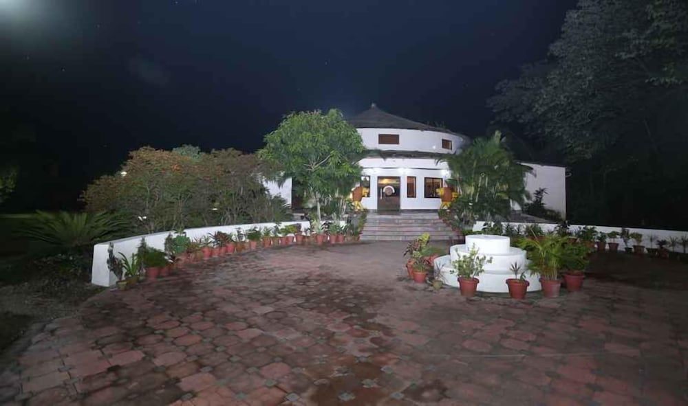 undefined Adb Rooms Corbett Jungle Holiday SPA 8