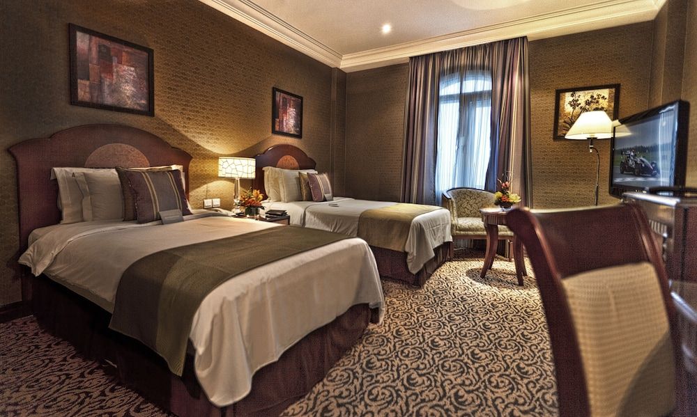 Grand Regency Doha, Trademark Collection by Wyndham Deluxe Room, 2 Twin Beds 4