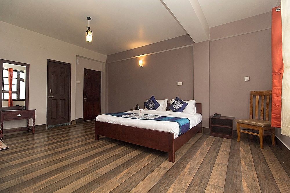 undefined OYO 11630 Temi Residency 4