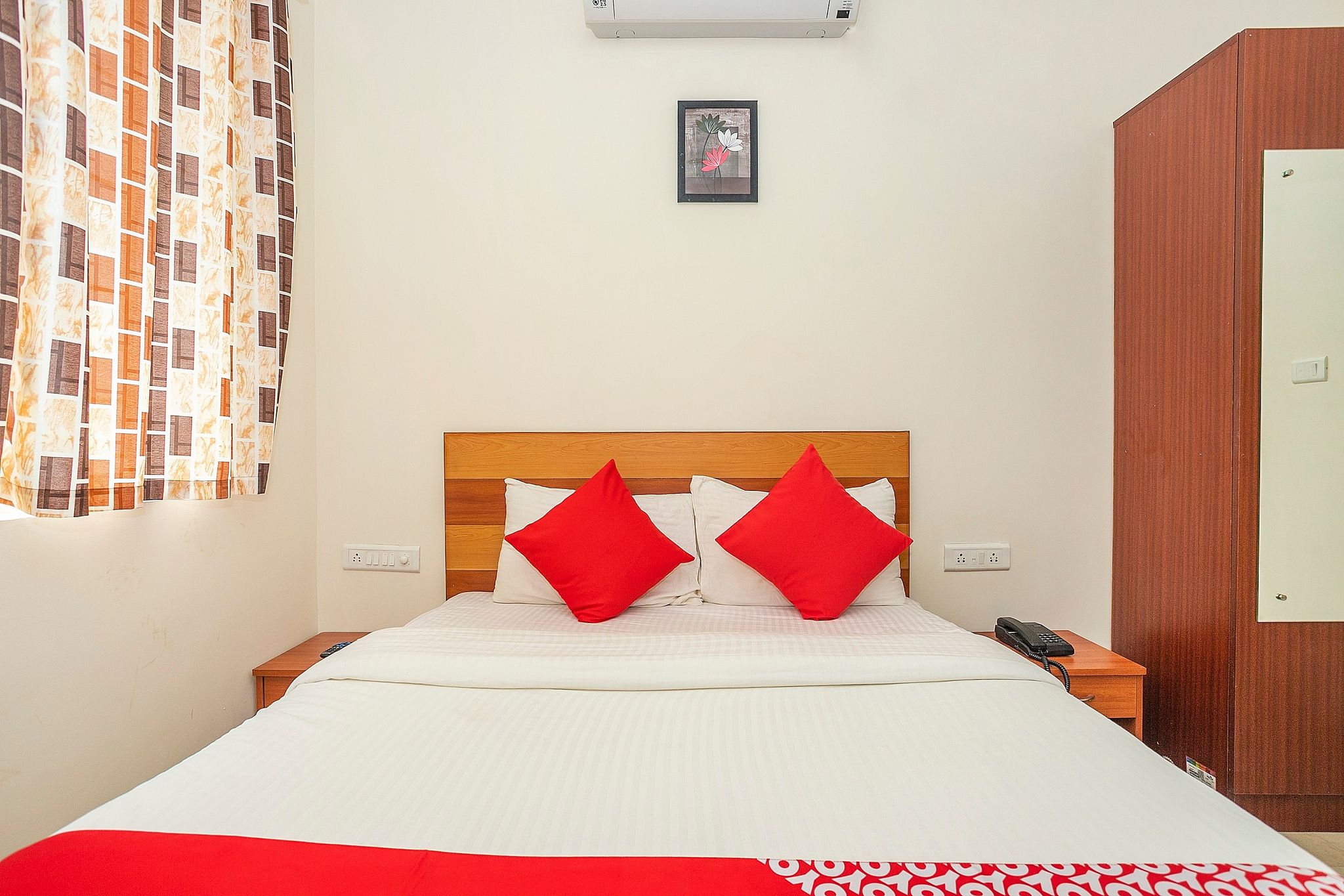 Hotel O Midas Casita Classic Room 4