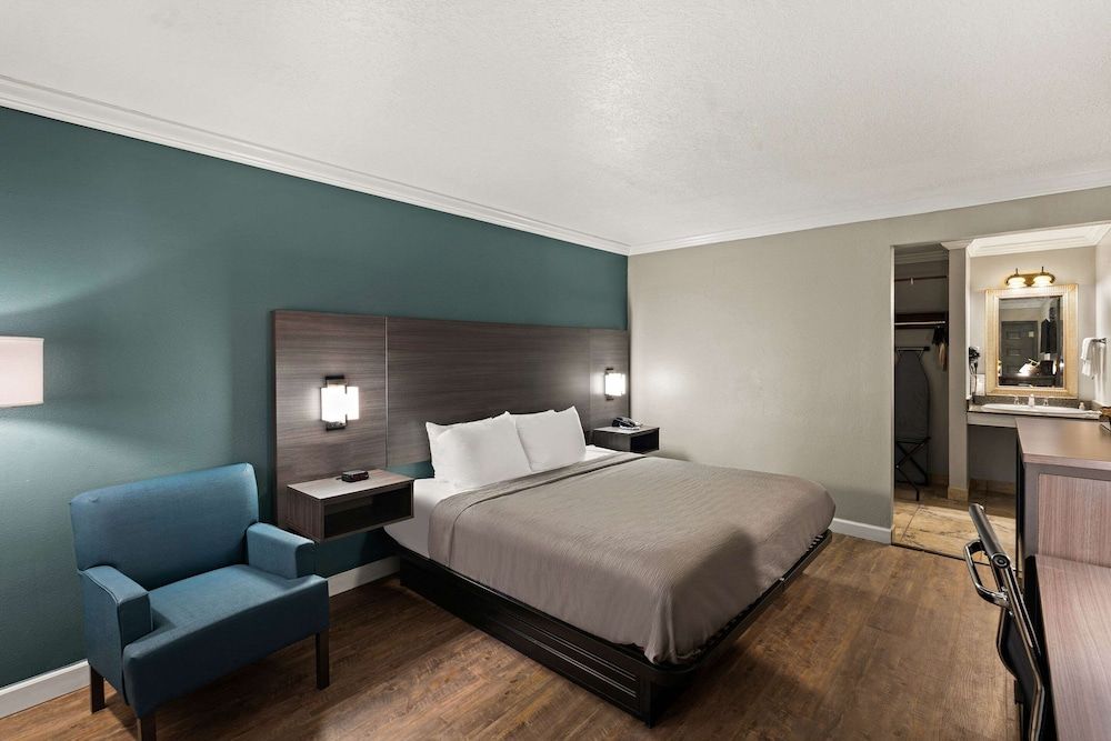 Room, 1 King Bed, Accessible, Non Smoking