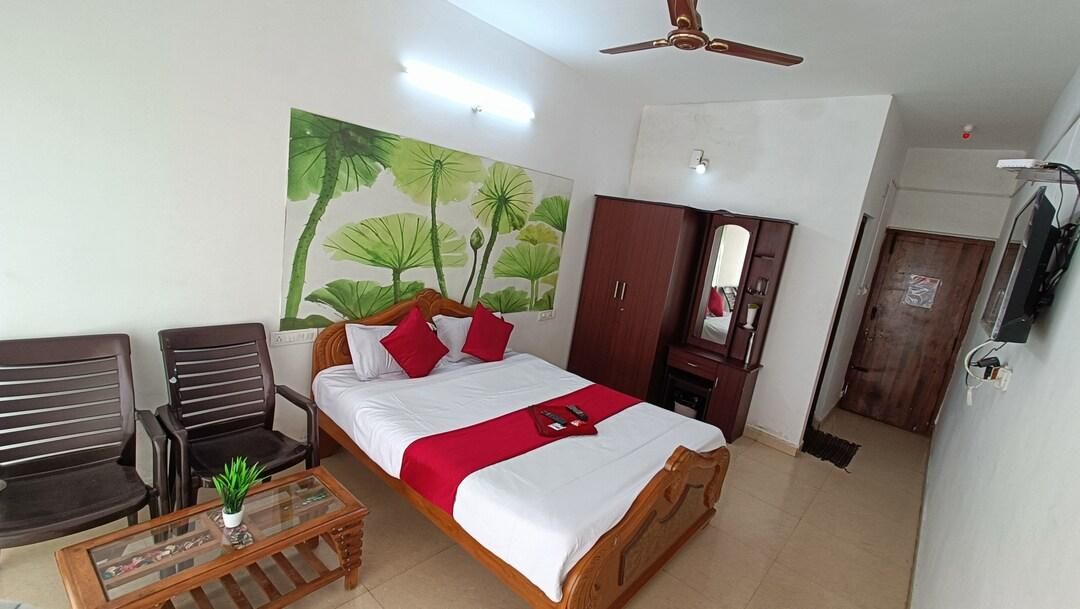 A Ooty Honey Huts Deluxe Room 12