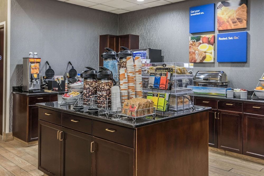 undefined Comfort Inn SW Omaha I-80 8