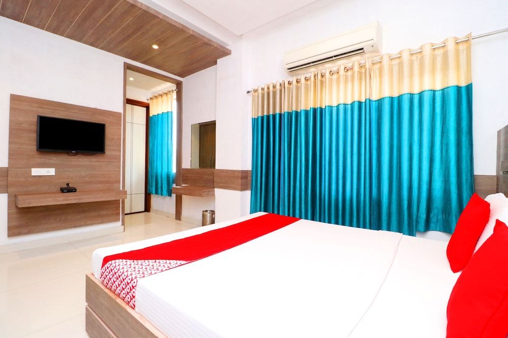 undefined OYO 3131 Hotel BR Inn 8