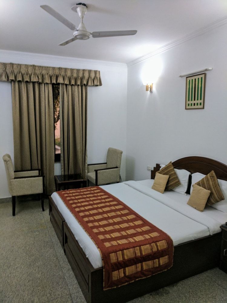 Hotel Exotica Gurgaon Premium Room 3
