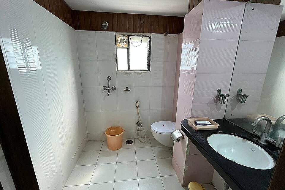 Hotel Pratap Residency Super Deluxe Room 16