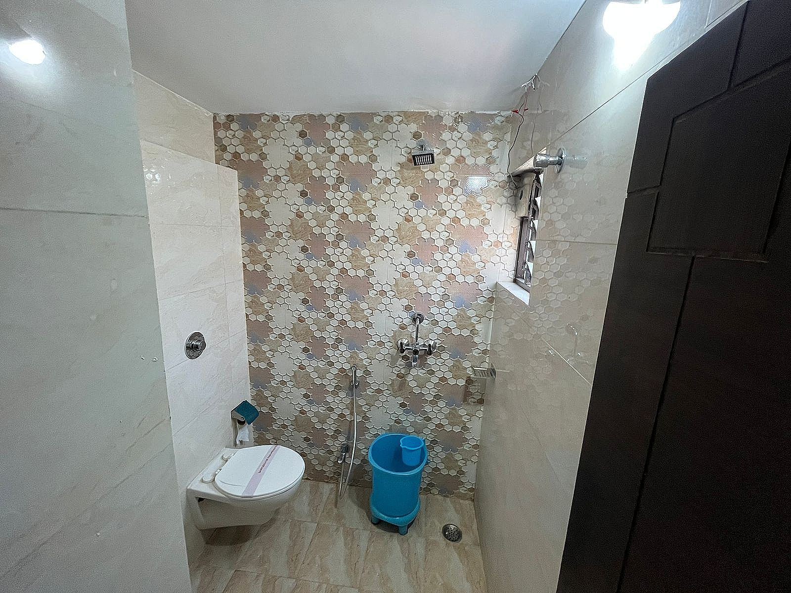 Super Deluxe Double Room - Intech Generic