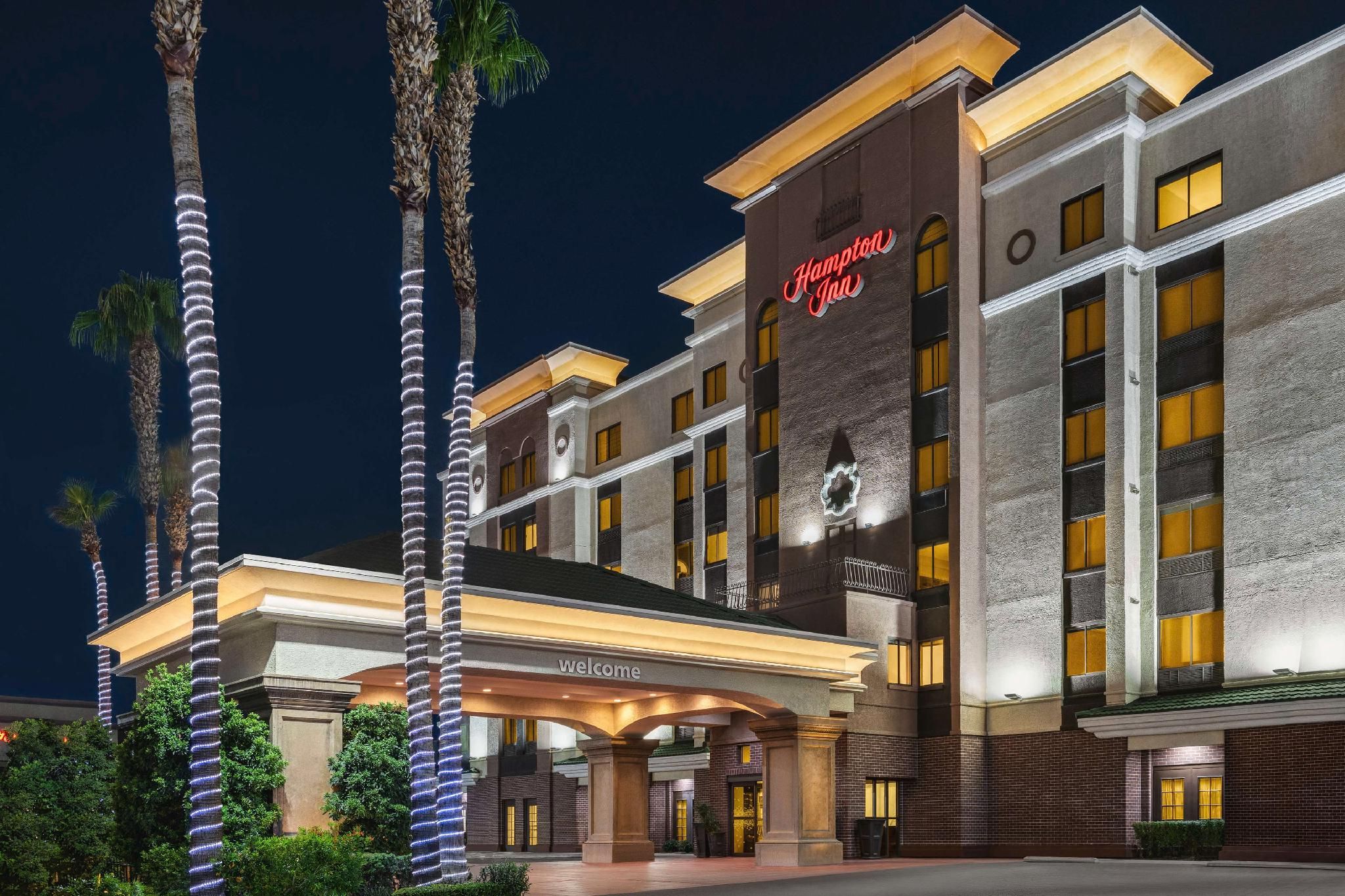 undefined Hampton Inn Tropicana 3