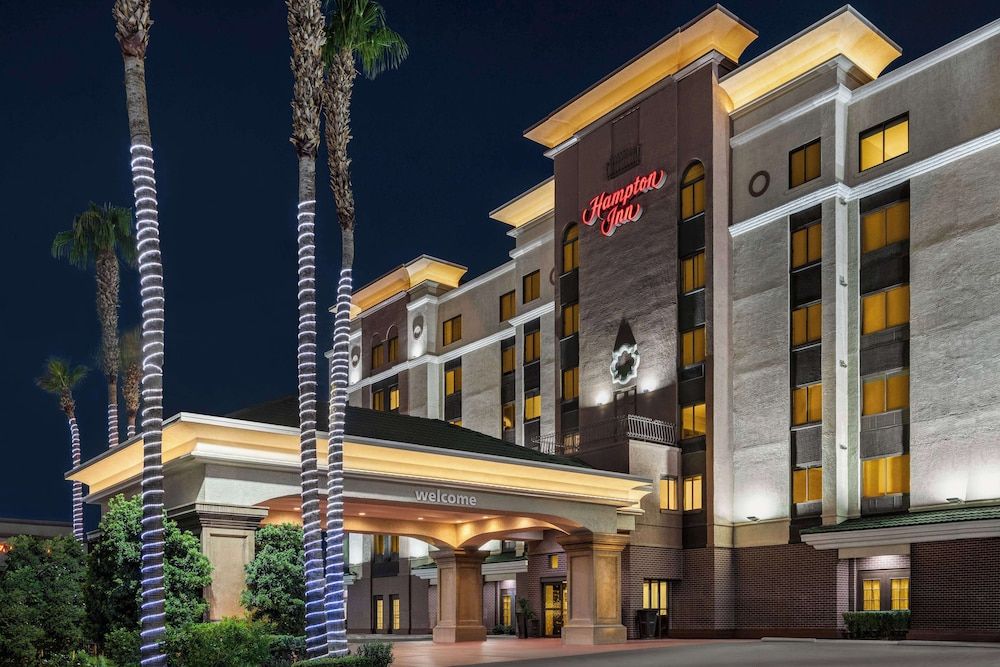 undefined Hampton Inn Tropicana 4