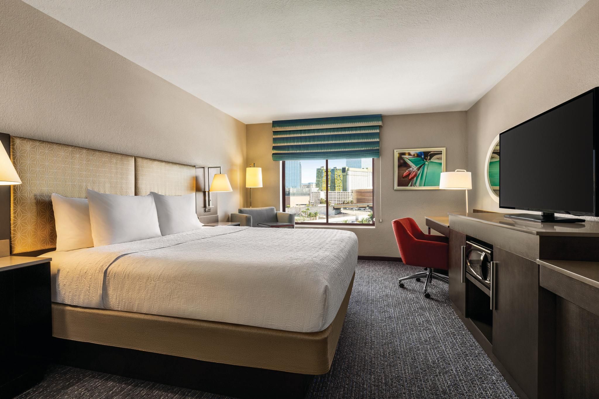 1 King Conference Suite Non-Smoking