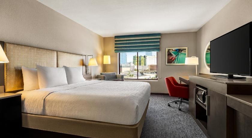 undefined Hampton Inn Tropicana 9